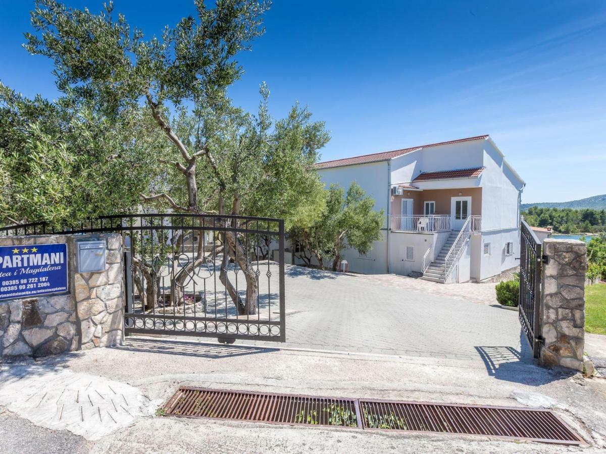 Apartments Antea & Magdalena Pirovac Dış mekan fotoğraf
